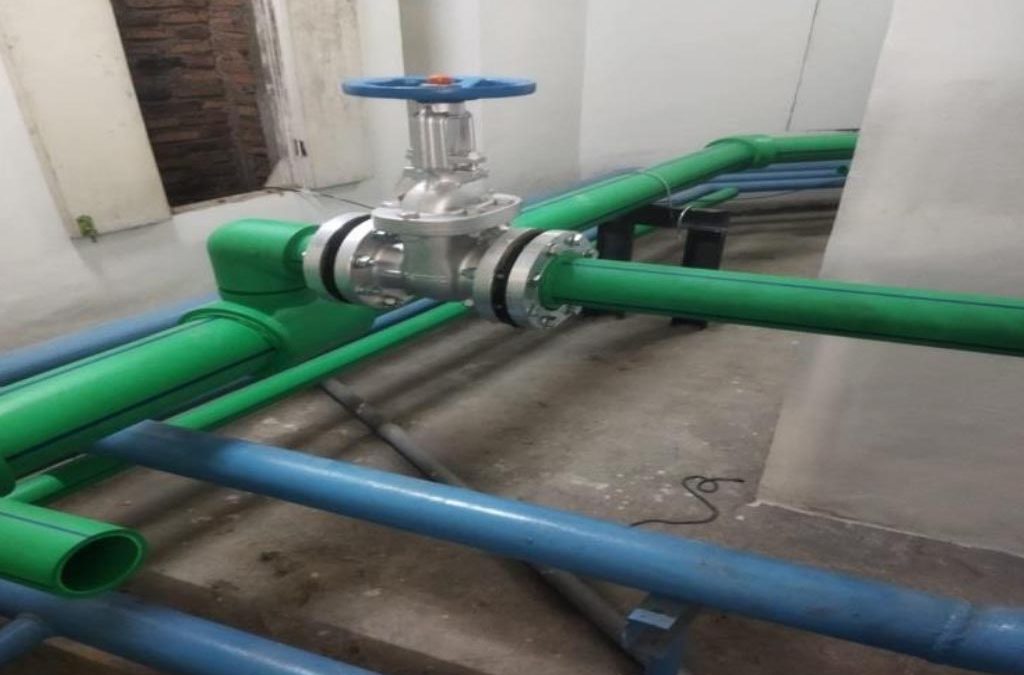 Penggantian Pipa Air Bersih Gedung